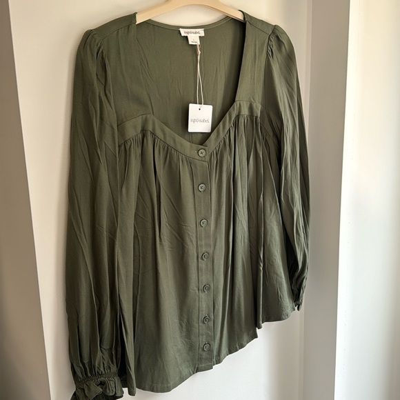 Ingrid & Isabel Sweetheart Maternity or Nursing Shirt - Picture 3 of 6